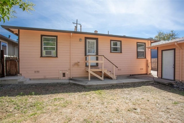 2234 Perkins Ave, Oroville, CA 95966 - back of property featuring a yard