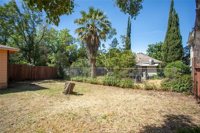 2234 Perkins Ave, Oroville, CA 95966 - view of yard