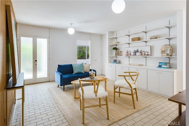 1737 Via Boronada, Palos Verdes Estates, CA 90274 - sitting room with french doors and built in features