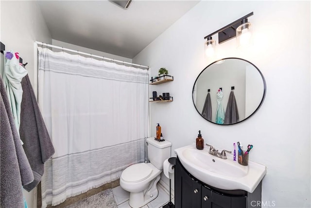 1850 W Greenleaf Ave Unit G, Anaheim, CA 92801 - bathroom with vanity, toilet, and a shower with curtain