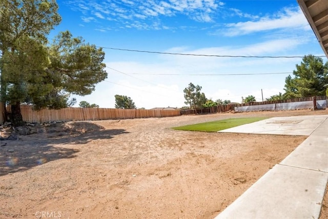 14351 Cronese Rd, Apple Valley, CA 92307 - fenced backyard with a patio