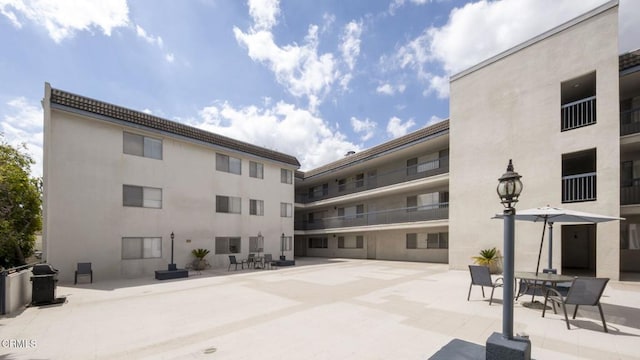 497 S El Molino Ave Unit 310, Pasadena, CA 91101 - view of apartment building / complex