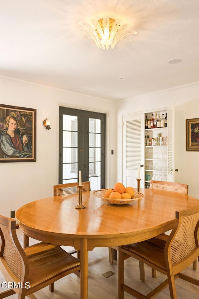 1555 Scenic Dr, Pasadena, CA 91103 - dining area with a chandelier