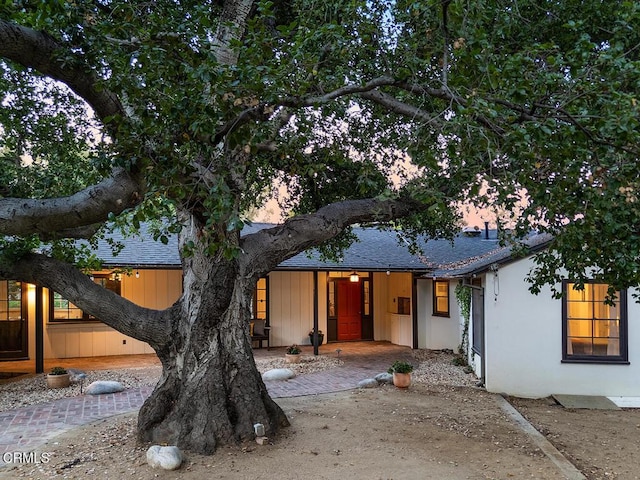 1555 Scenic Dr, Pasadena, CA 91103 - view of front of house with stucco siding and a shingled roof