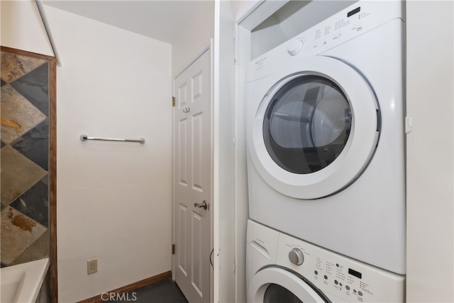 859 Poe Ct, Lake Arrowhead, CA 92352 - laundry room featuring stacked washer / dryer