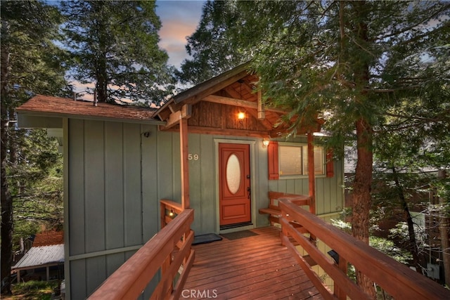 859 Poe Ct, Lake Arrowhead, CA 92352 - view of exterior entry