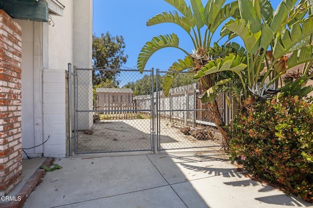 2575 Gayle Pl, Simi Valley, CA 93065 - view of gate