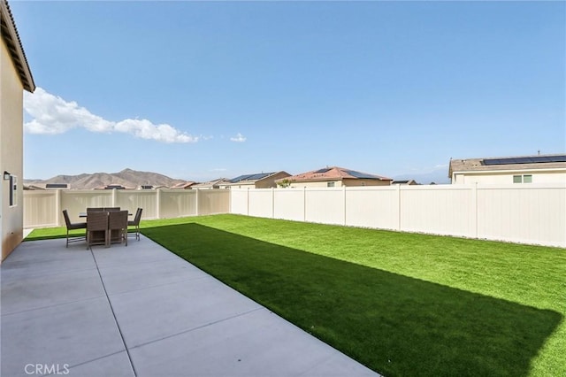 29586 Bisbee Ct, Winchester, CA 92596 - view of yard with a patio