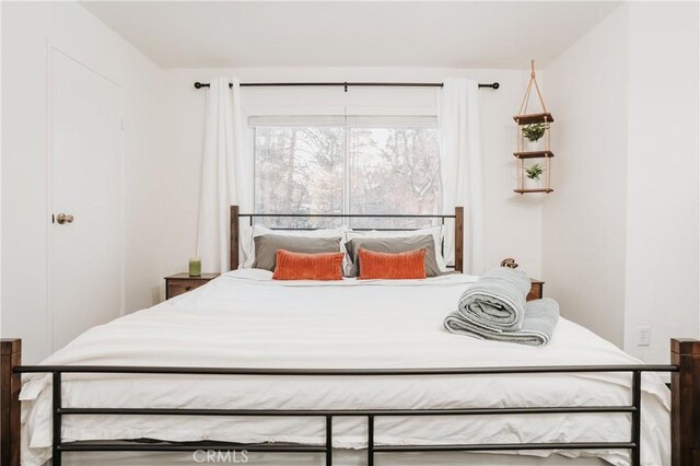 753 Maple Ln, Sugarloaf, CA 92386 - view of bedroom