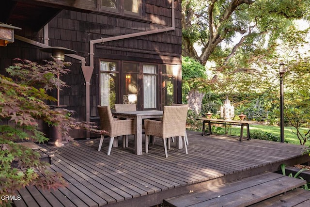 657 Prospect Blvd, Pasadena, CA 91103 - deck with outdoor dining area