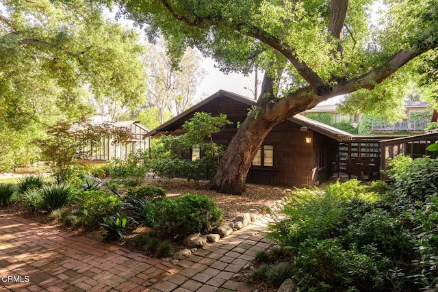 657 Prospect Blvd, Pasadena, CA 91103 - view of side of home
