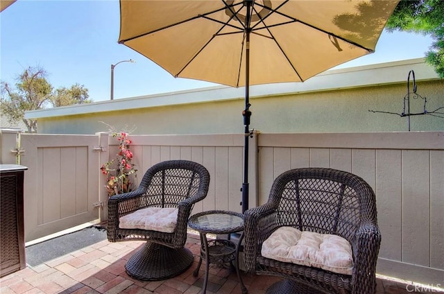 8646 Butte Cir Unit 604B, Huntington Beach, CA 92646 - view of patio