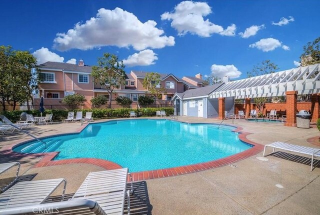 2800 Plaza Del Amo 190, Torrance, CA 90503 - community pool featuring a patio and a residential view