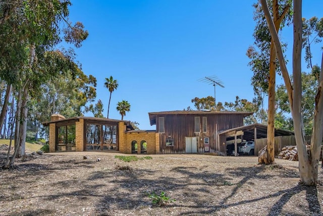 15390 Las Planideras, Rancho Santa Fe, CA 92067 - view of front facade with a chimney