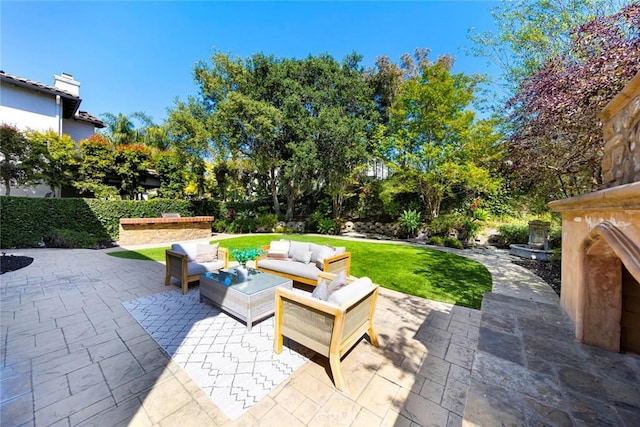 107 Plaza Via Sol, San Clemente, CA 92673 - view of patio with outdoor lounge area