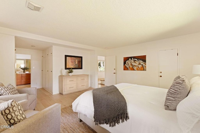 756 Linda Vista Ave, Pasadena, CA 91103 - bedroom with light wood-style flooring