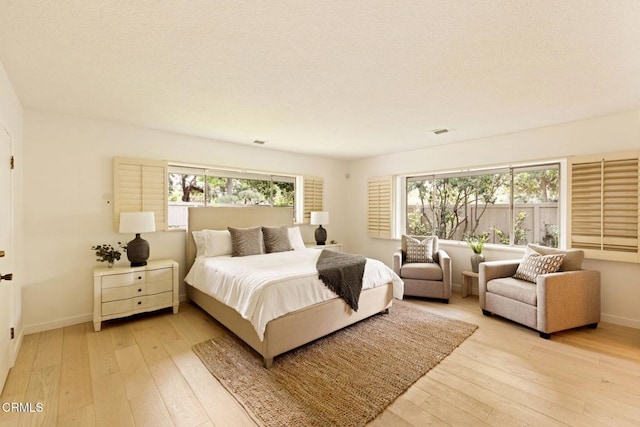 756 Linda Vista Ave, Pasadena, CA 91103 - bedroom featuring light wood-type flooring and baseboards