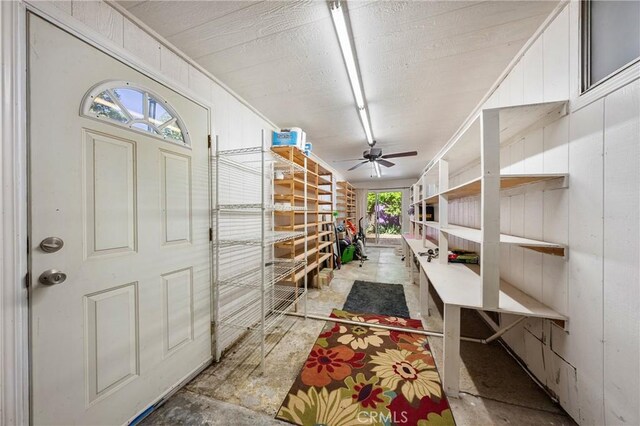 3595 Vista St, Clearlake, CA 95422 - foyer entrance featuring ceiling fan