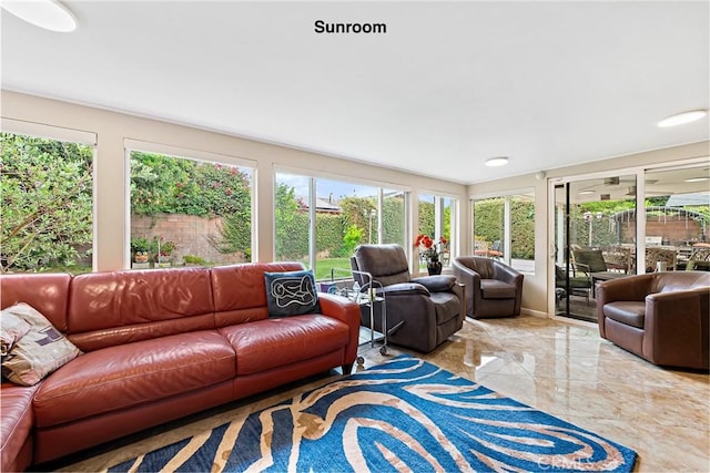 10500 Jordan Ave, Chatsworth, CA 91311 - view of living area