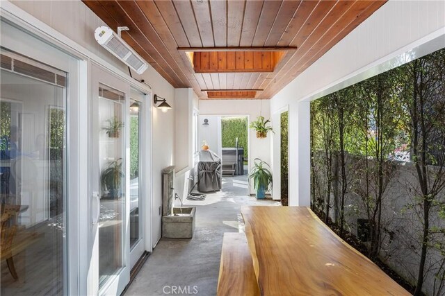 3080 Studio Dr, Cayucos, CA 93430 - view of sunroom / solarium