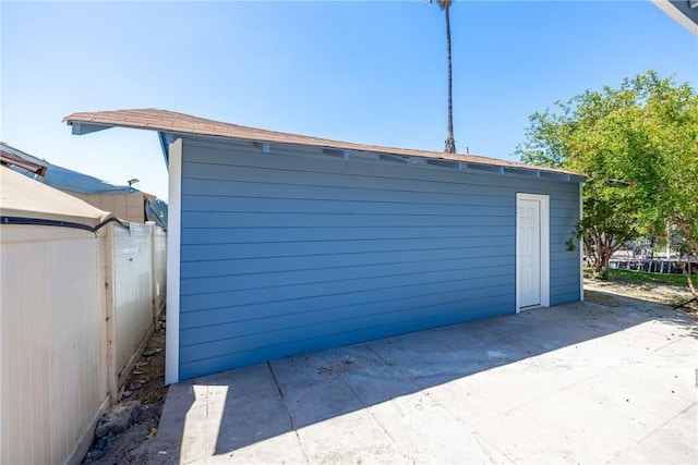 747 W 9th St, San Bernardino, CA 92410 - view of garage