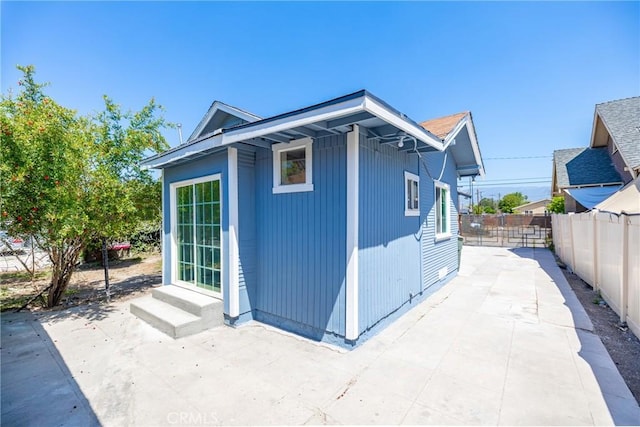 747 W 9th St, San Bernardino, CA 92410 - view of outdoor structure with fence