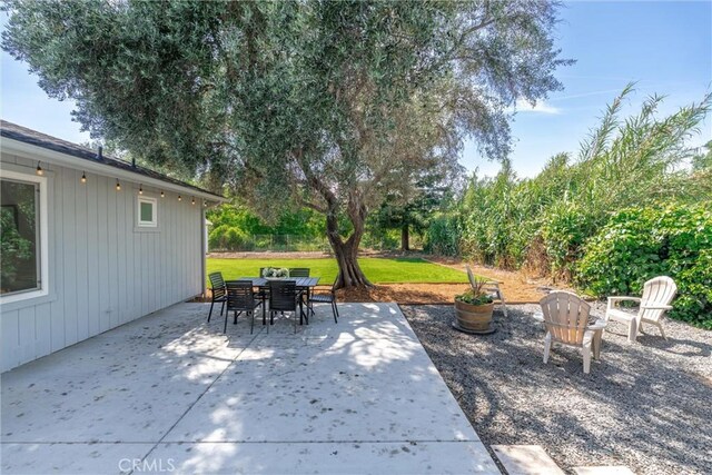 1105 Glenwood Ave, Chico, CA 95926 - view of patio featuring outdoor dining space