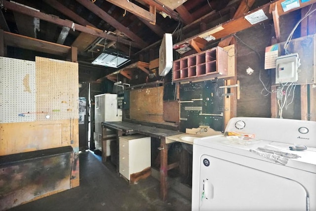 1520 Flanagan St, Pomona, CA 91766 - below grade area featuring washer / dryer and a workshop area