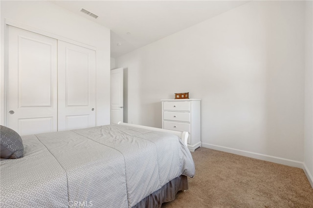 27 Medoc, Rancho Mirage, CA 92270 - carpeted bedroom featuring baseboards and a closet
