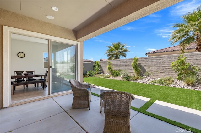 27 Medoc, Rancho Mirage, CA 92270 - view of patio