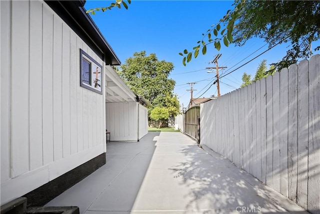 5616 Buffalo Ave, Valley Glen, CA 91401 - view of property exterior with a patio area