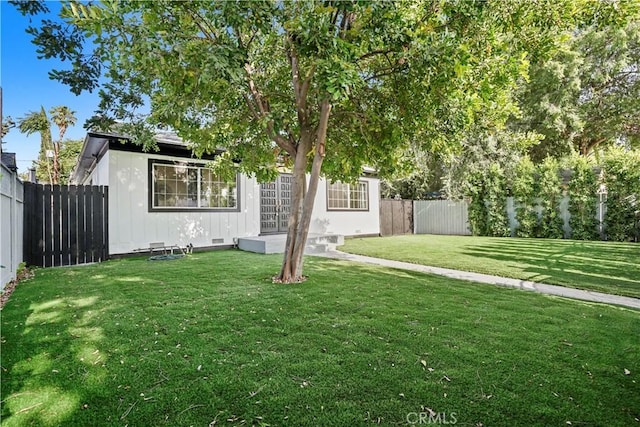 5616 Buffalo Ave, Valley Glen, CA 91401 - view of fenced backyard