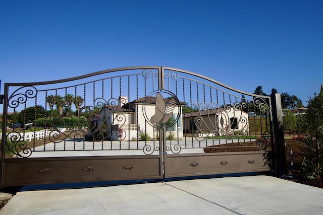 239 Futurity Ln, Fallbrook, CA 92028 - view of gate