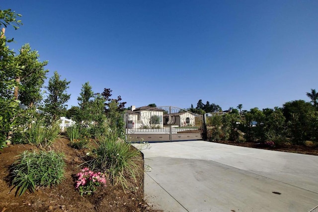 239 Futurity Ln, Fallbrook, CA 92028 - view of front of house with a gate