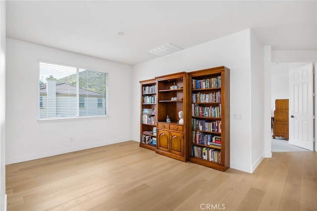 35987 Corte Renata, Murrieta, CA 92562 - unfurnished room featuring light wood finished floors