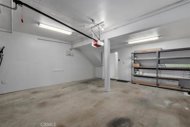 1006 Palm Ln, Redondo Beach, CA 90278 - garage with a garage door opener