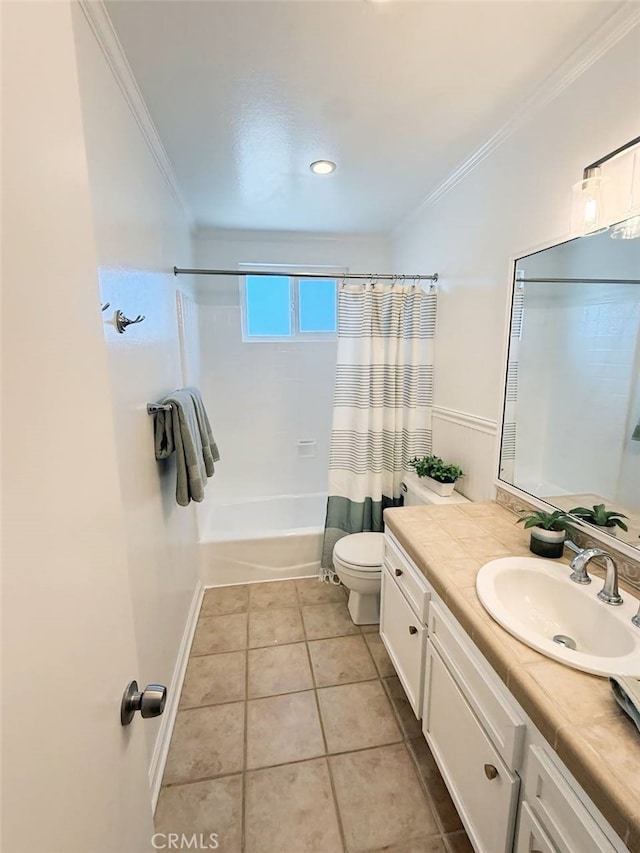 1006 Palm Ln, Redondo Beach, CA 90278 - full bathroom with crown molding, vanity, toilet, shower / bath combo with shower curtain, and tile patterned floors