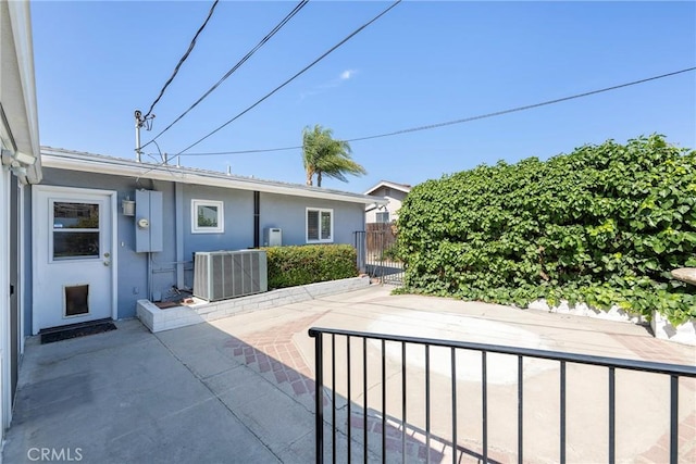 228 W Old Ml, Corona, CA 92882 - view of patio / terrace