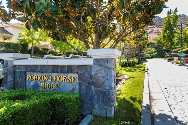 6142 E E W View Dr, Orange, CA 92869 - view of community / neighborhood sign
