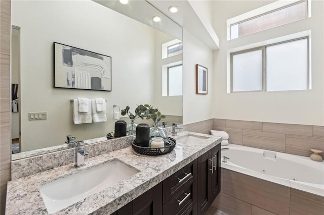 2205 Rockefeller Ln Unit B, Redondo Beach, CA 90278 - full bath featuring a jetted tub and double vanity