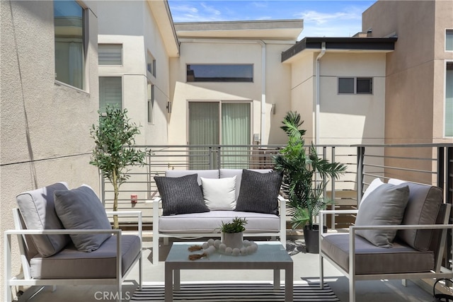 2205 Rockefeller Ln Unit B, Redondo Beach, CA 90278 - balcony featuring an outdoor living space