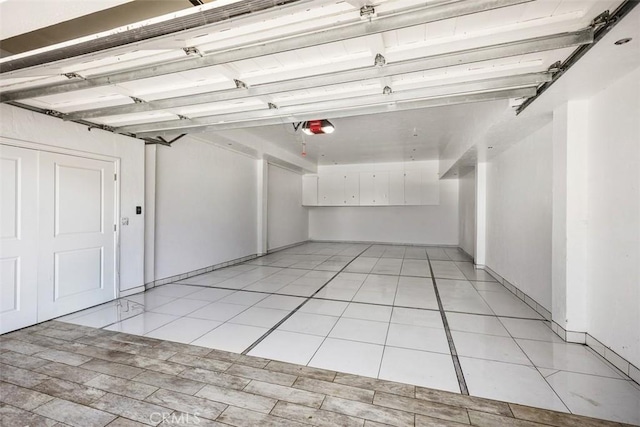 385 Mermaid, Laguna Beach, CA 92651 - garage with a garage door opener