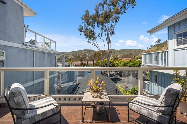 385 Mermaid, Laguna Beach, CA 92651 - balcony with a mountain view