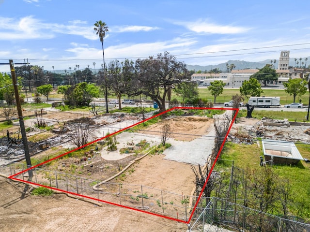 2160 Maiden Ln, Altadena, CA 91001