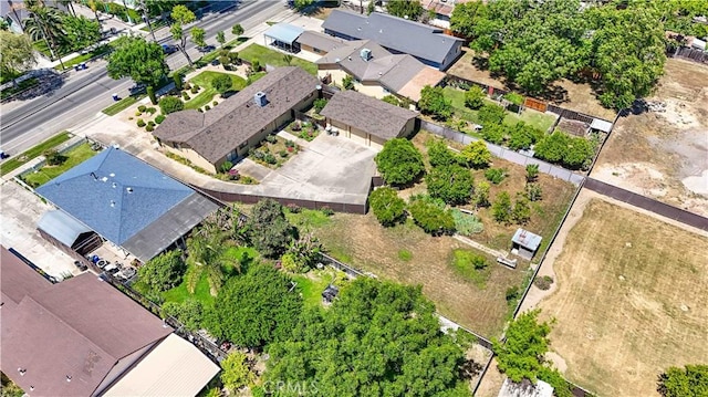 442 R St, Merced, CA 95341 - aerial view of residential area