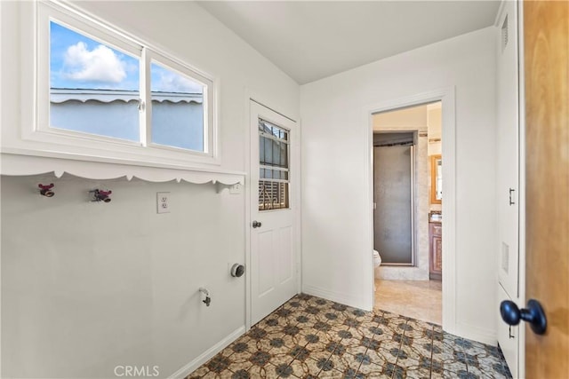 2021 Elanita Dr, San Pedro, CA 90732 - laundry area with baseboards
