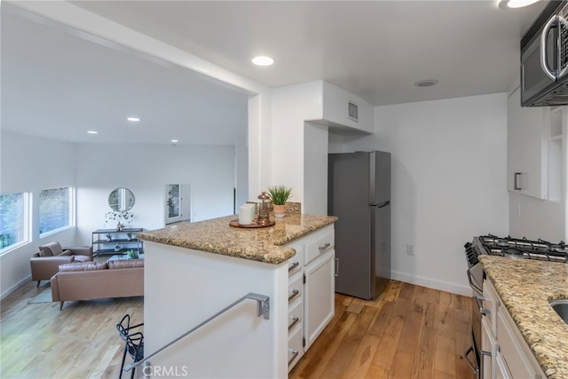3828 Alomar Dr, Sherman Oaks, CA 91423 - photo 23