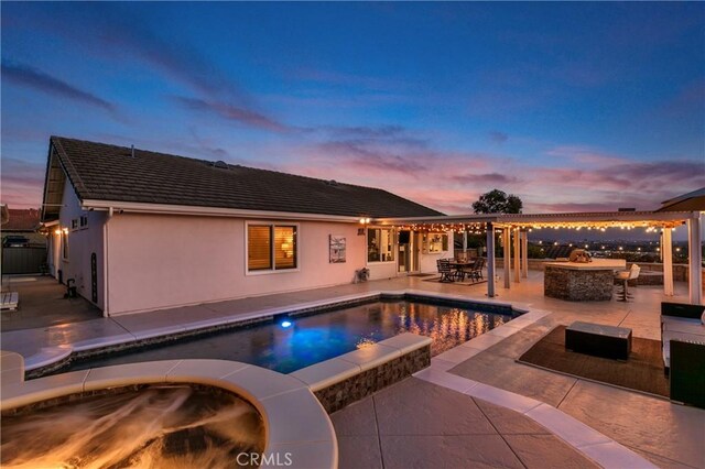2546 N Orange Hill Ln, Orange, CA 92867 - swimming pool featuring an in-ground hot tub, a fire pit, a patio, and a pergola