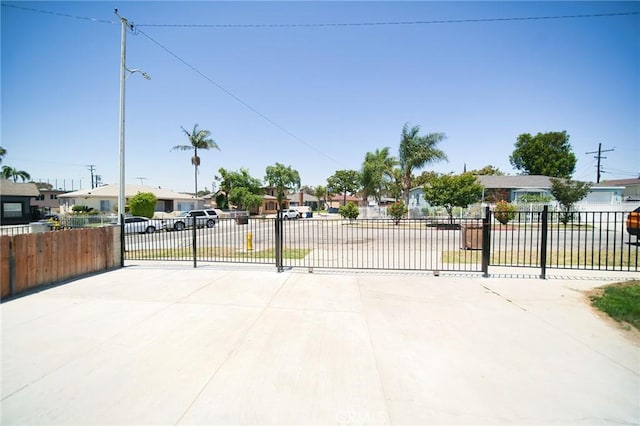 1336 W 118th St, Los Angeles, CA 90044 - gate with a residential view