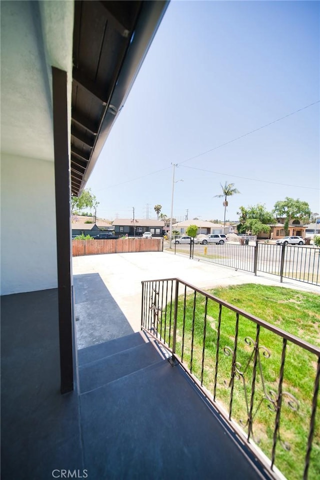 1336 W 118th St, Los Angeles, CA 90044 - view of balcony